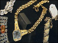 طلا و جواهر