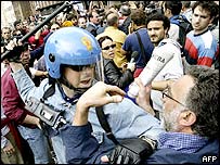 प्रदर्शनकारी और सुरक्षा इंतज़ाम