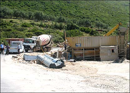 Përmirësimi i rrugës përgjatë Rivierës.