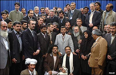 برخی از شرکت کنندگان در مراسم