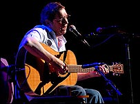 Bert Jansch (pic: Shirlaine Forrest)