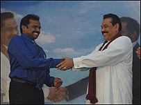 Karuna amman (L) with President Rajapaksa