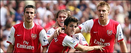 Robie Van Persie, de Holanda (Izq.); Alexander Hleb, Bielorusia (Riendo); Cesc Fábregas, de España; y Nicklas Bendtner, danés