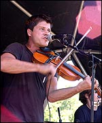 Seth Lakeman performing live