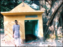 मंदिर के पुजारी