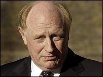 英国前工党领袖金诺克