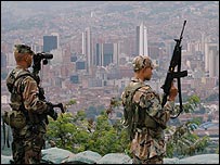 Kolombiyalı askerler