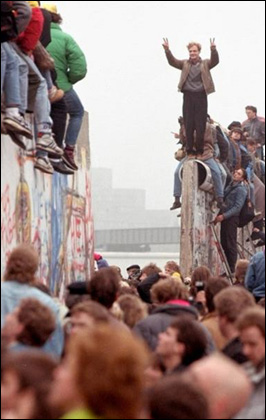 berlinwall_250.jpg