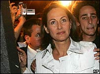 Ségolène Royal comemorou na sede de seu partido