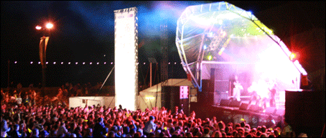 Crowd & stage @ Big Sure Party