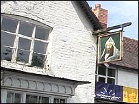 Saracen's Head pre restoration