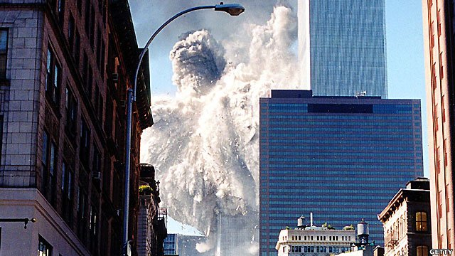 La Torre Sur colapsando