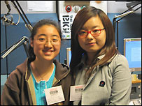 来英国考察的于雪和宋洁