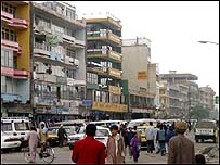 مطبوعات و رسانه های داخلی، مقامات قبلی شهرداری کابل را مسوول نارسايی و مشکلات اين شهر می دانستند