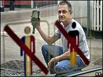 Власник піцерії проти урядів Франції та Німеччини