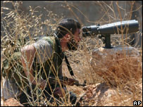 Combatente não-identificado do Hezbollah (foto de arquivo)