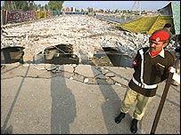 راولپنڈی کا پل بم سے اڑ گیا