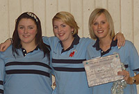 Aelodau Capel Iwan, enillodd yr Ensemble Lleisiol