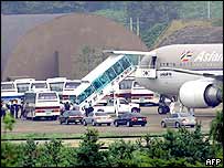 Kuzey Korelileri taşıyan uçak