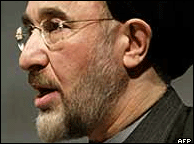 Presidente Khatami se identifica com candidatos reformistas