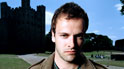 Arty (Jonny Lee Miller)
