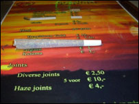 Cardápio do coffee shop com uma joint