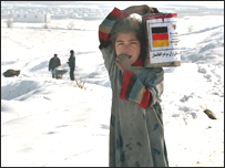 زمستان و کودک افغان