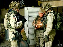 امریکی ہیلی کاپٹر بغداد کے ارد گرد نگراں پروازیں کرتے رہتے ہیں