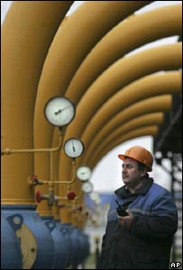 خدمه ايستگاه پمپ گاز در بلاروس