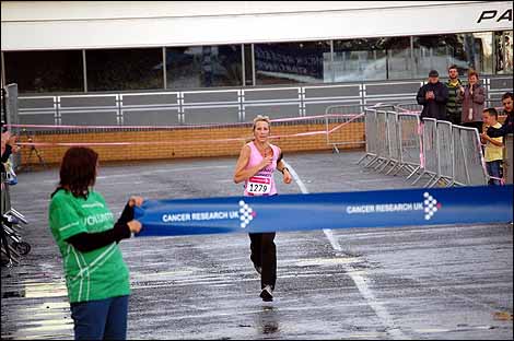 Donington Race for Life 2009 - the finish