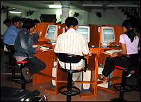 Một quán cafe internet ở Sàigòn