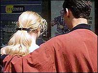 Adolescente a caminho de hospital 