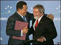 Os presidentes da Venezuela, Hugo Chávez, e do Brasil, Luiz Inácio Lula da Silva, na Cúpula do Mercosul, no Rio de Janeiro