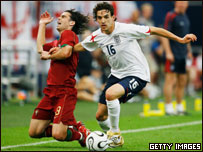 Owen Hargreaves playing for England