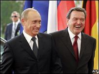 Gerhard Schroeder recebe Vladimir Putin em Berlin