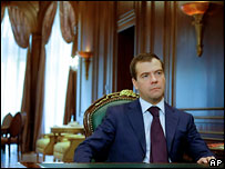 Rus lider Medvedev
