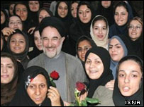 خاتمی در جمع زنان خبرنگار