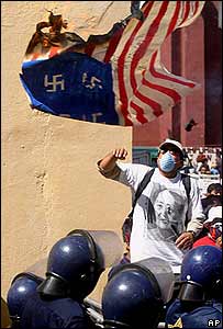 Manifestante em Puebla