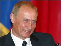 Líder da Rússia teria de mudar Constituição para se candidatar