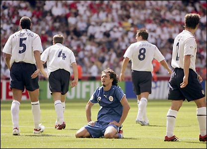 د انگلستان او پراگواى لوبه