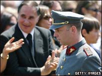 O capitão Augusto Pinochet Molina, neto do general Augusto Pinochet, no funeral do avó