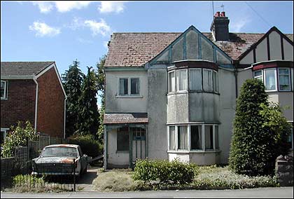 Abandoned house in West Worcester