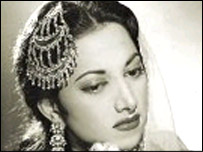 بھارتی فلموں کی سابق ممتاز اداکارہ و گلوکارہ ثریا 