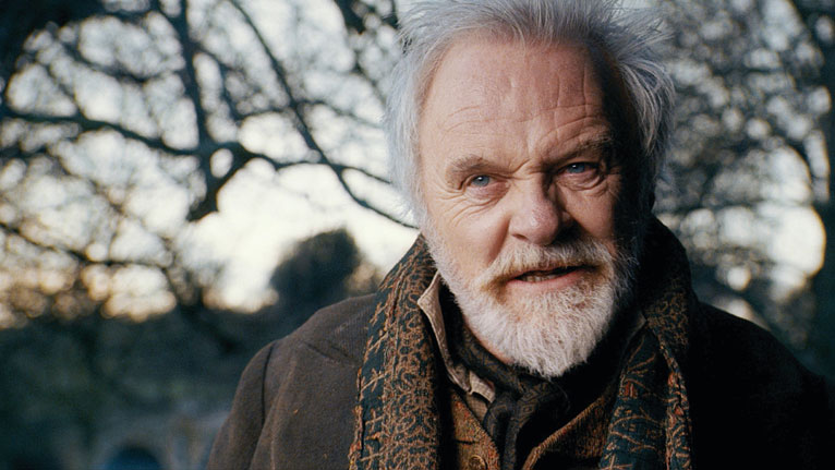 Close-up photograph of Anthony Hopkins as Sir John Talbot in The Wolfman © Universal Pictures