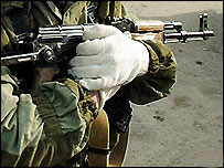 Çeçenistan'daki bir Rus askeri