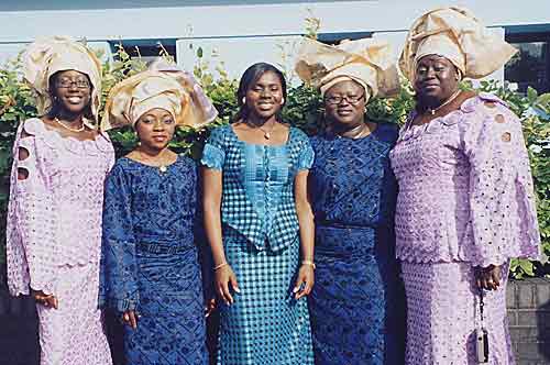 Oyinda Oshodi, Bisi Aroyewun, Tokunbo Bakare, Beatrix Omobuwajo, Funke Mosanya photo © Maud Hand