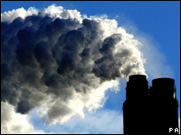 دود متصاعد شده از نیروگاه برق