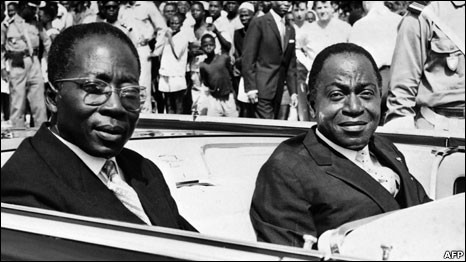 Ivory president Felix Houphouet Boigny (R) and Senegalese President Leopold Sedar Senghor 