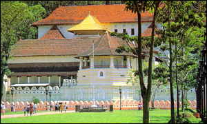 Temple of the sacred tooth relic in Kandy