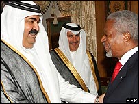 Xeque Hamad bin Khalifa al-Thani, xeque Hamad bin Jassim bin Jabr al-Thani e Kofi Annan